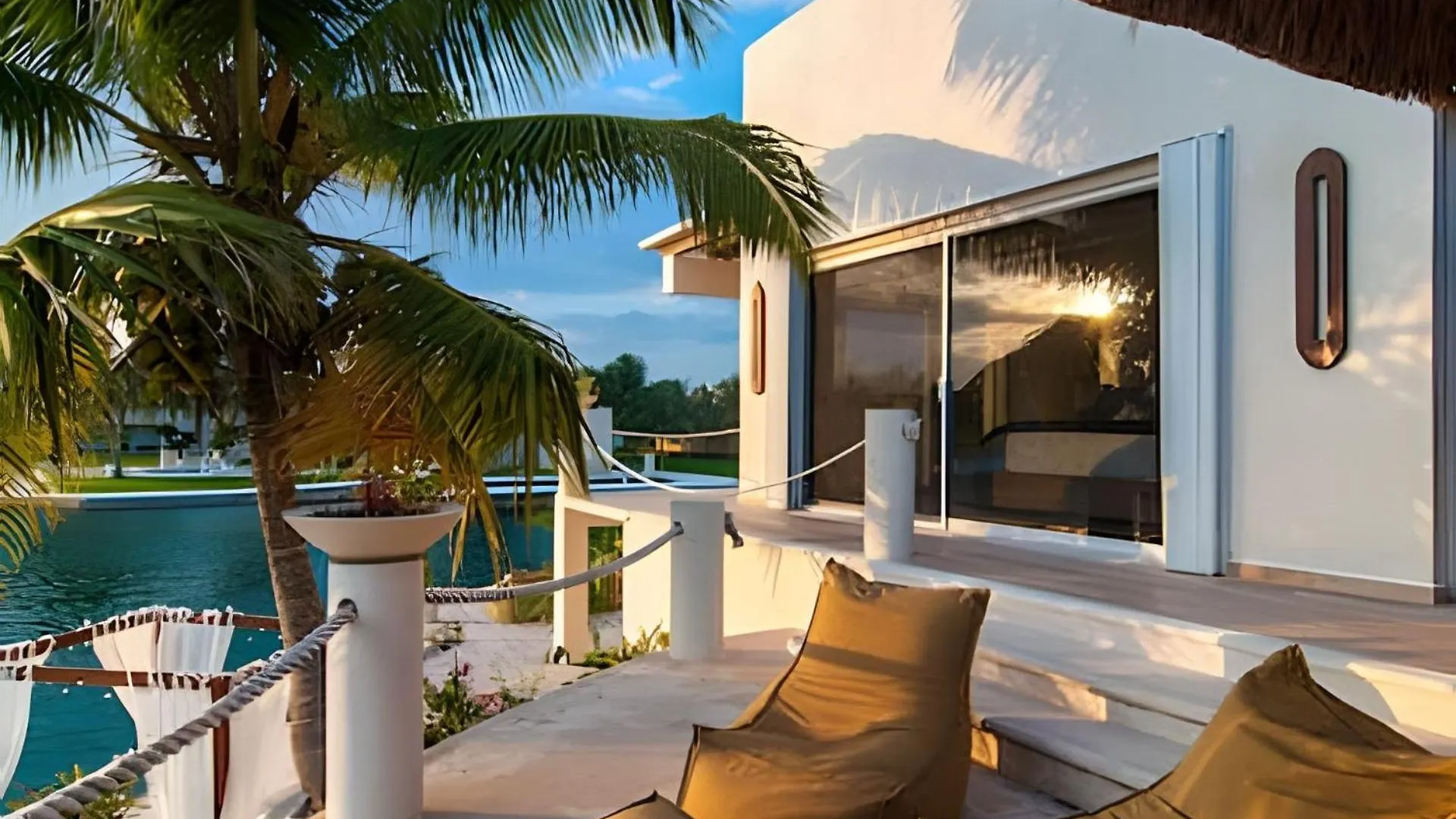 Casa La Torre, Luxury Private Oceanfront Villa Puerto Aventuras
