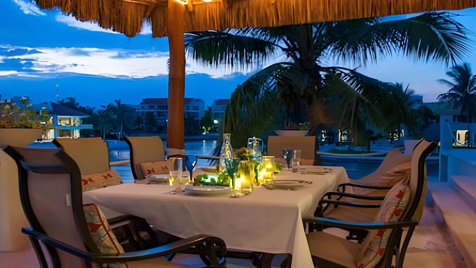 Casa La Torre, Luxury Private Oceanfront Villa Puerto Aventuras