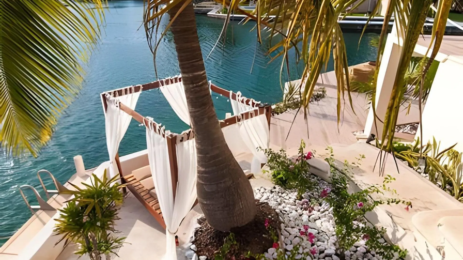Casa La Torre, Luxury Private Oceanfront Villa Puerto Aventuras