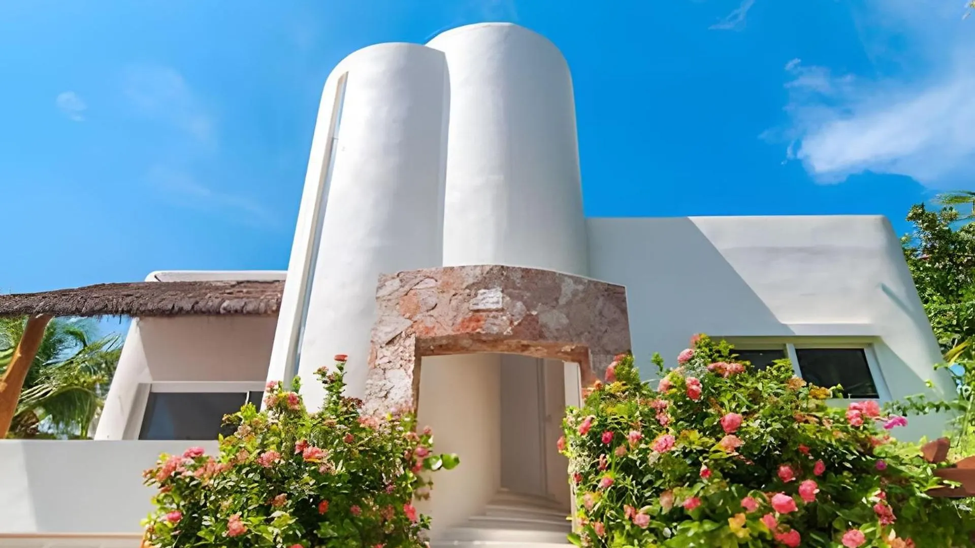 Casa La Torre, Luxury Private Oceanfront Villa Puerto Aventuras