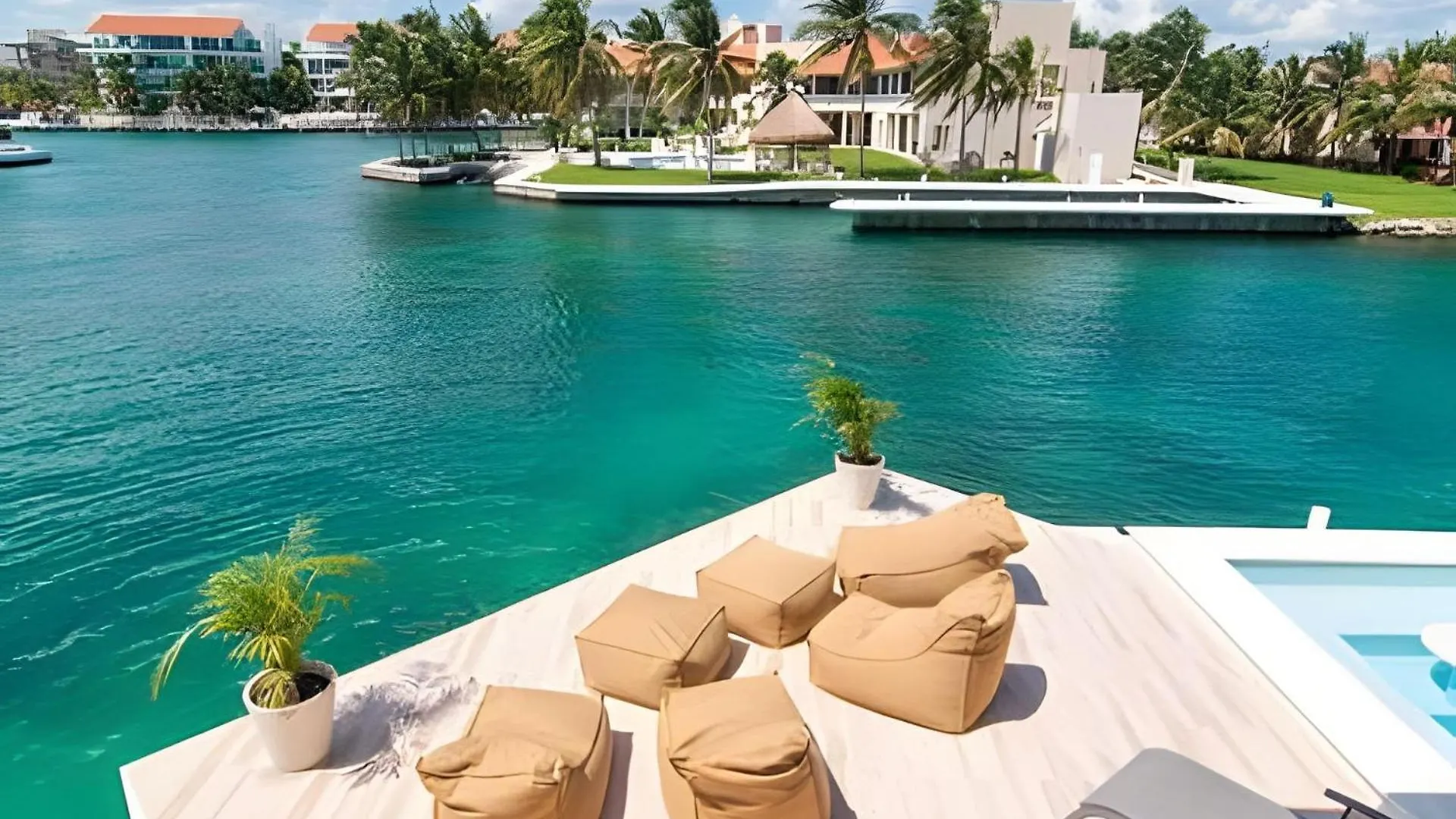 Casa La Torre, Luxury Private Oceanfront Villa Puerto Aventuras