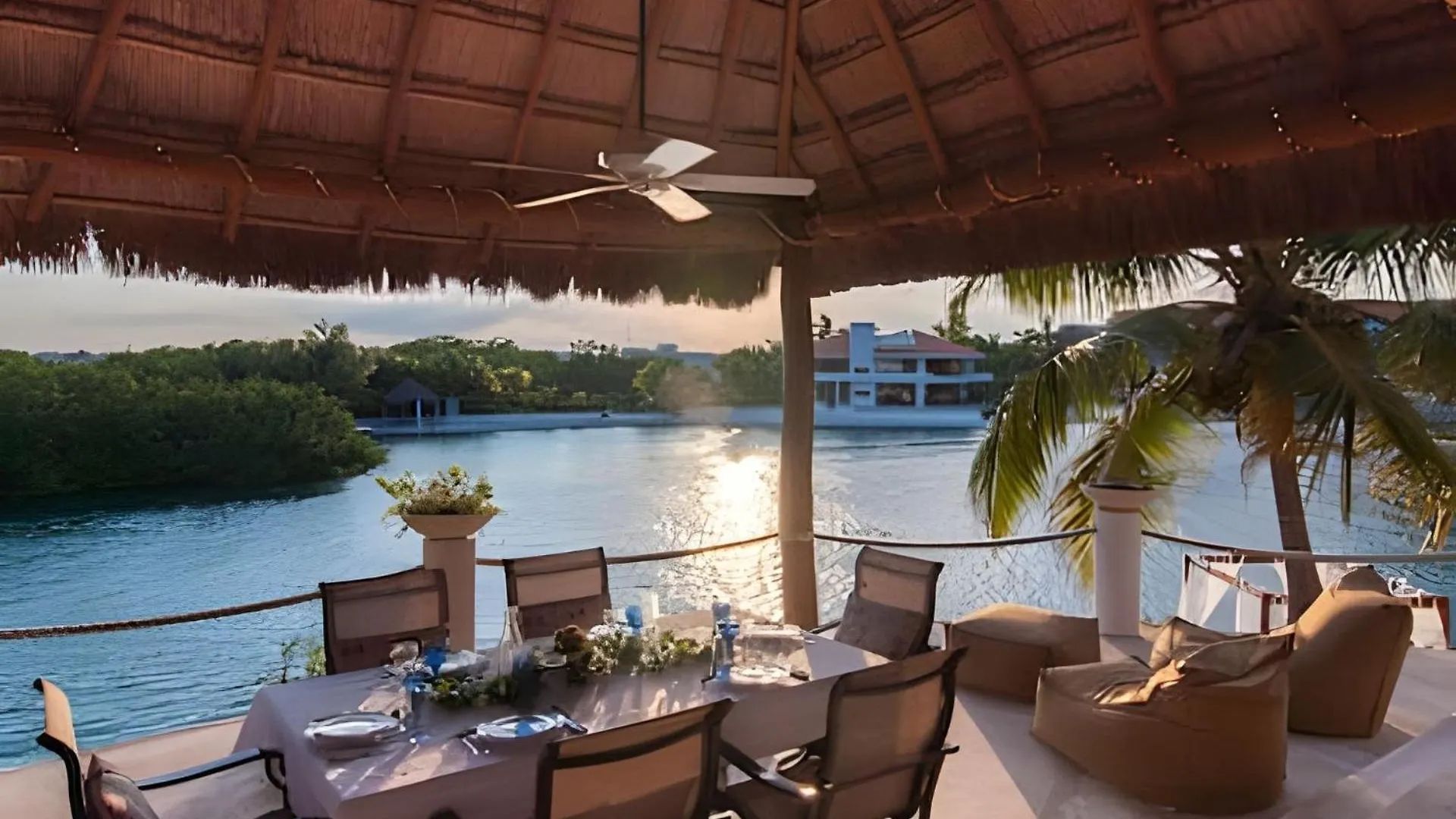 Casa La Torre, Luxury Private Oceanfront Villa Puerto Aventuras