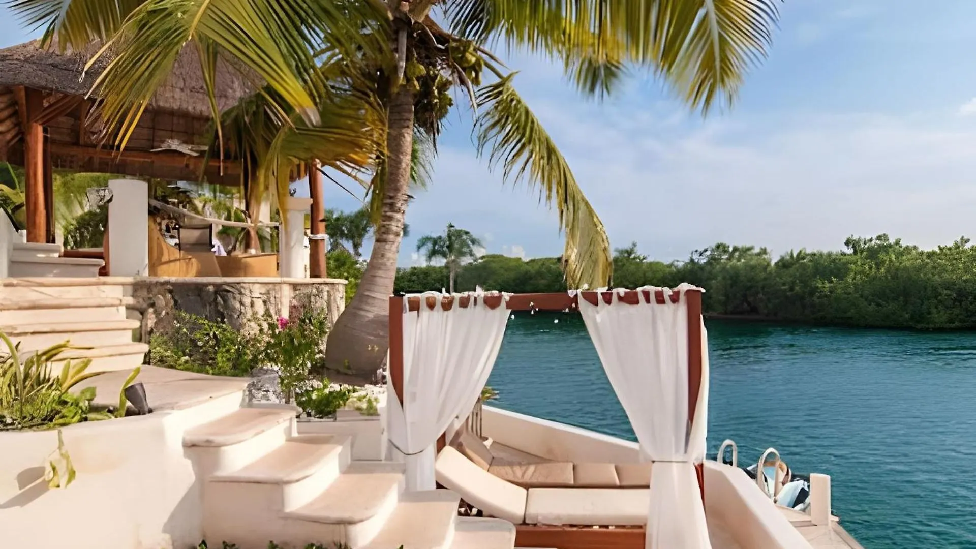 Casa La Torre, Luxury Private Oceanfront Villa Puerto Aventuras