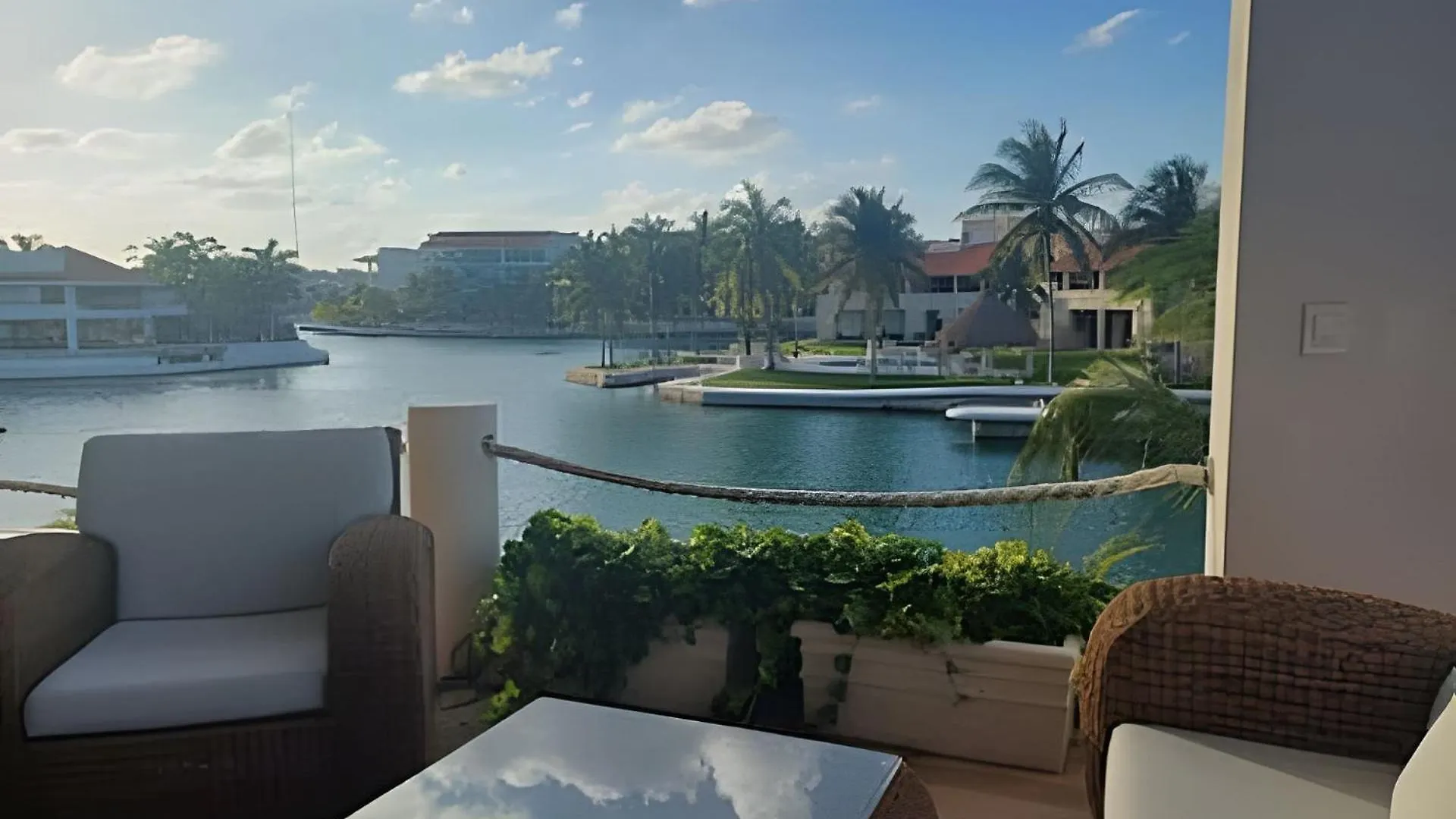 Casa La Torre, Luxury Private Oceanfront Villa Puerto Aventuras