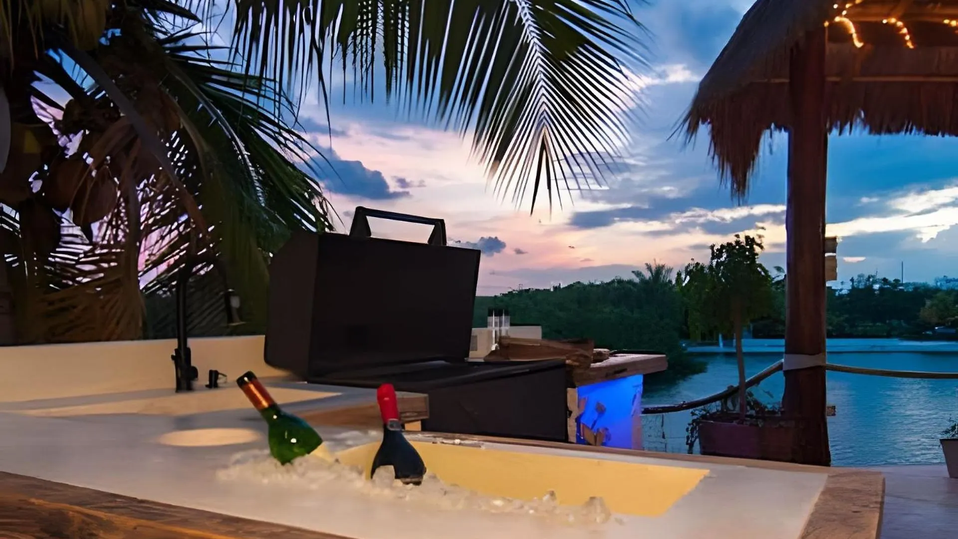 Casa La Torre, Luxury Private Oceanfront Villa Puerto Aventuras