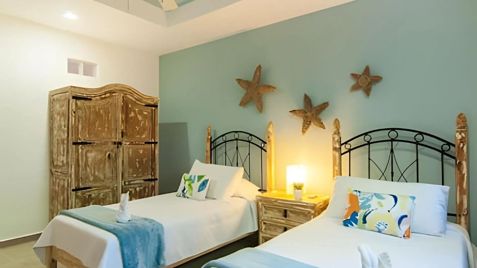 Casa La Torre, Luxury Private Oceanfront Villa Puerto Aventuras