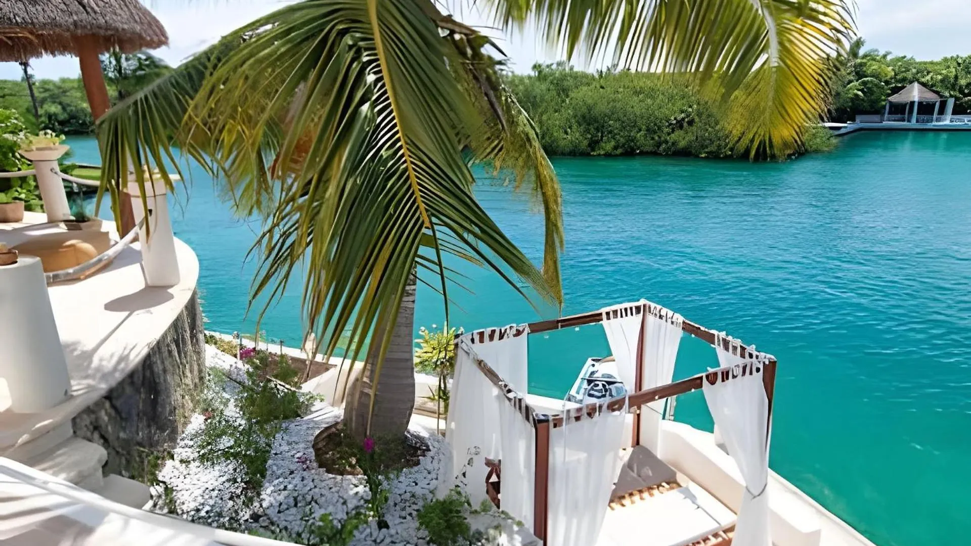 Casa La Torre, Luxury Private Oceanfront Villa Puerto Aventuras