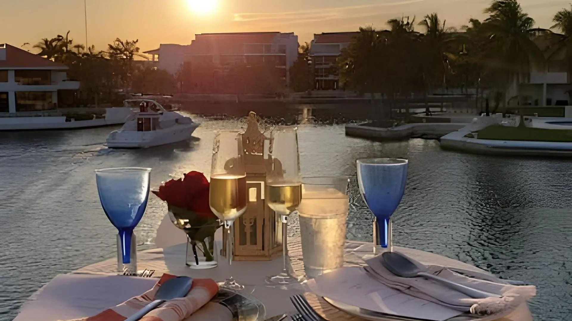 Casa La Torre, Luxury Private Oceanfront Villa Puerto Aventuras