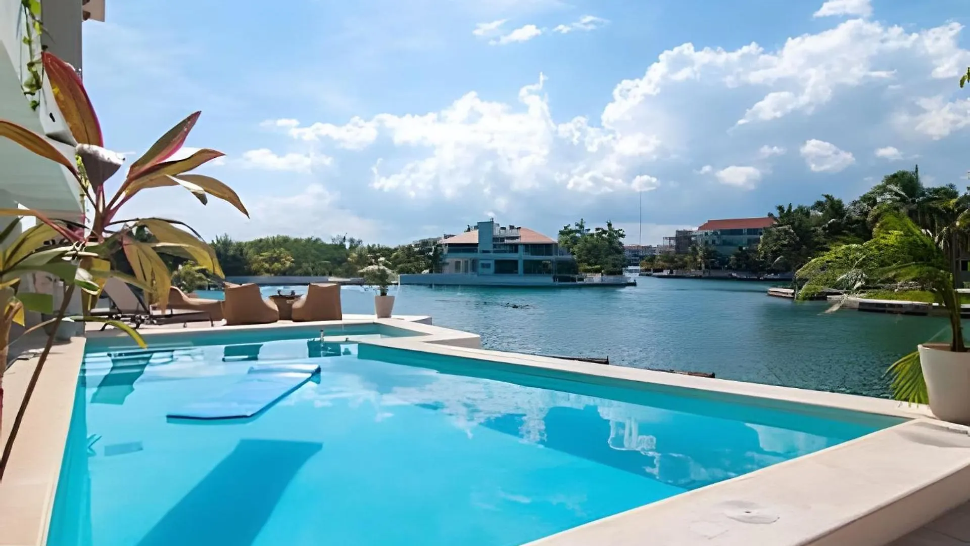 Casa La Torre, Luxury Private Oceanfront Villa Puerto Aventuras Mexiko