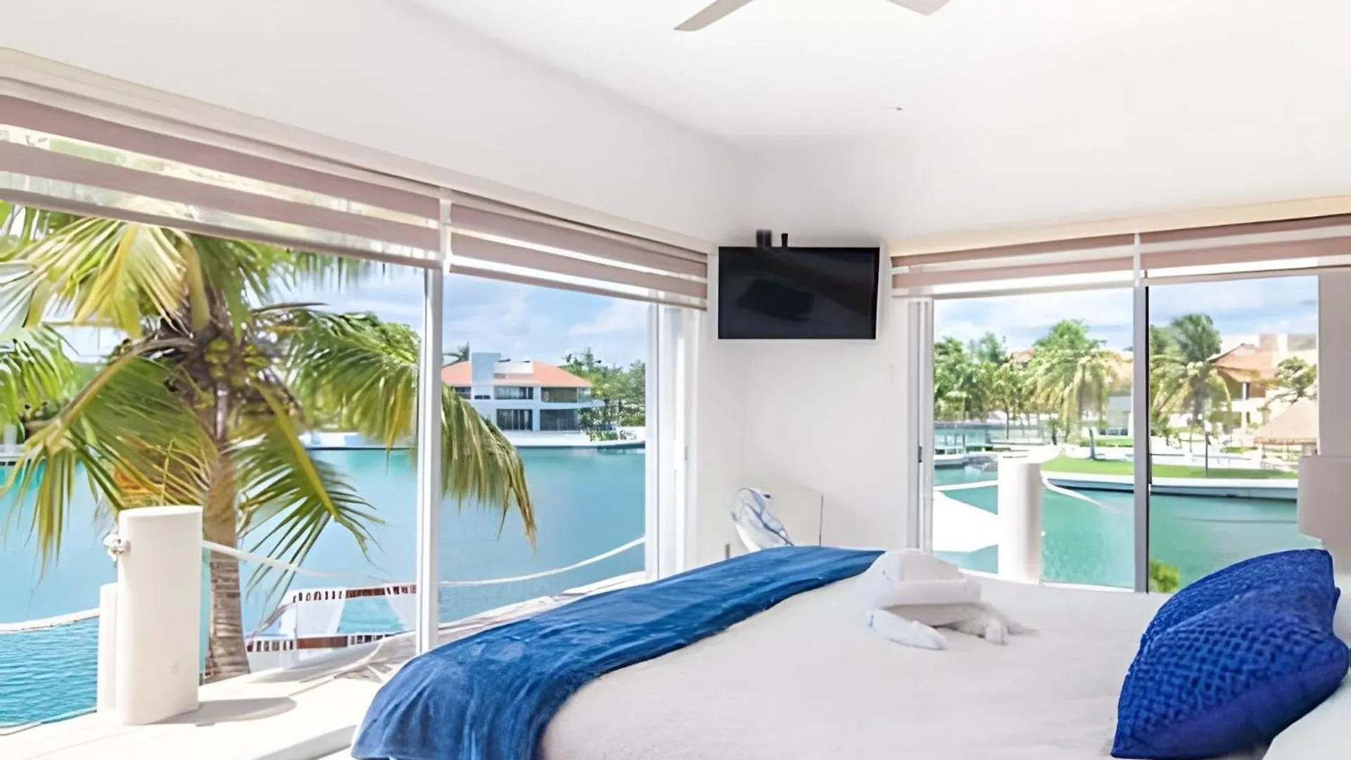 Casa La Torre, Luxury Private Oceanfront Villa Puerto Aventuras