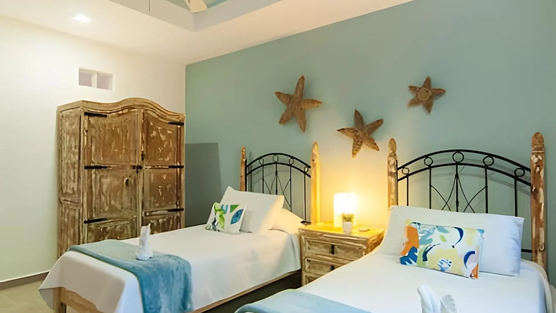 Casa La Torre, Luxury Private Oceanfront Villa Puerto Aventuras